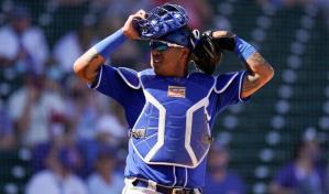 Receptor de Reales, Salvador Pérez, gana el Premio Roberto Clemente a la filantropía