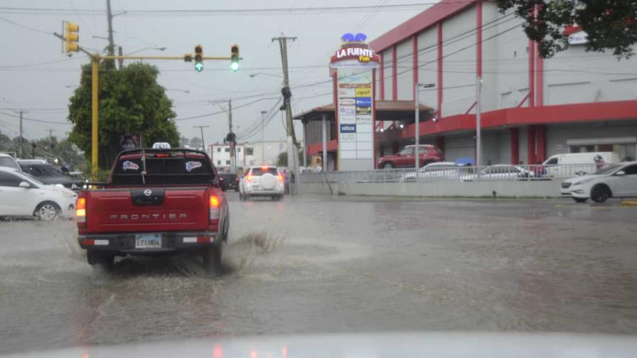 COE mantiene 10 provincias en alerta por lluvias pronosticadas para las próximas horas