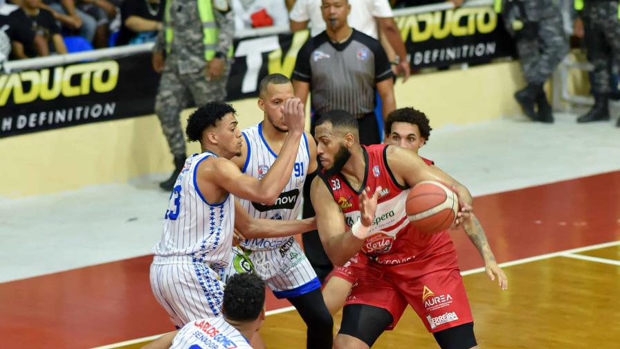 El San Sebastián pega primero en la semifinal del básquet mocano