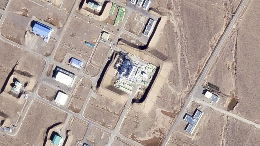 Imágenes satelitales muestran posibles daños en base de Guardia iraní tras ataque de Israel