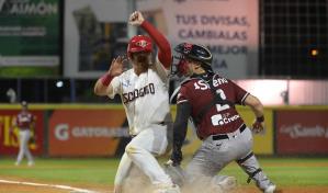 Los Leones vencen a los Gigantes en el estadio Quisqueya Juan Marichal