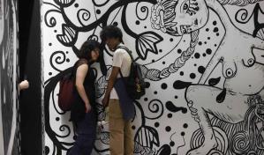 Mon Laferte presenta en Chile una exposición para "autosanarse sin culpas ni juicios"