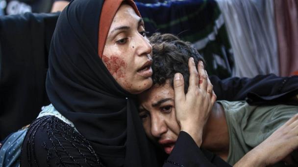 Un centenar de muertos en un bombardeo israelí en la Franja de Gaza