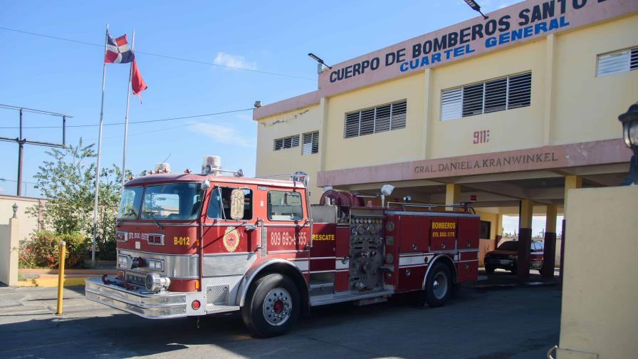 Reportan incendio en apartamento de una torre del sector Evaristo Morales