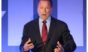 Schwarzenegger pide dejar de lloriquear por Trump y trabajar por el medioambiente