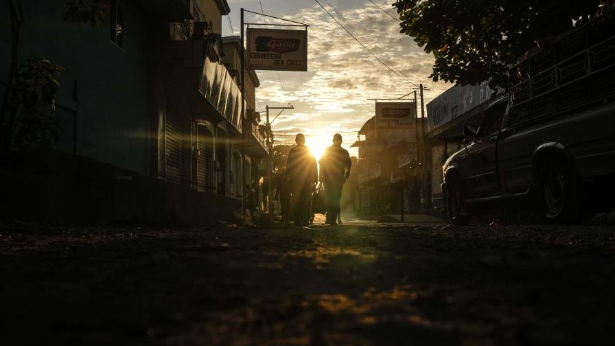 El flujo de migrantes por la frontera sur mexicana ya está controlado, pero por los cárteles