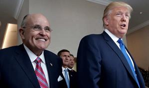 Trump indulta a Rudy Giuliani y otros acusados de intentar revertir las elecciones de 2020