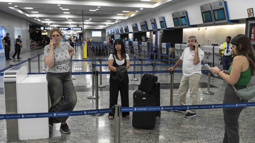 Transporte argentino se rebela en contra de ajuste de Milei; paran trenes, camiones, metro y aviones