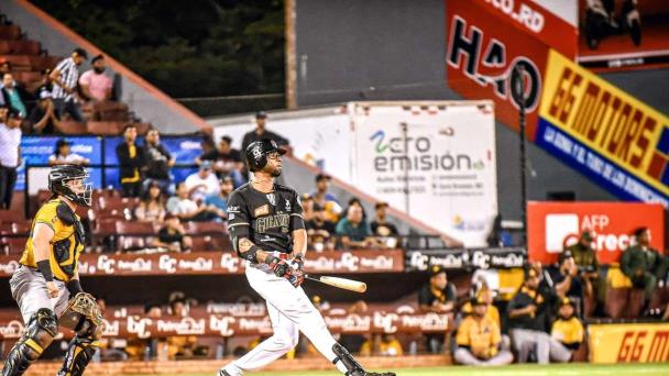 Henry Urrutia: “Es demasiado difícil batear en la liga dominicana”