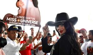 VIDEO | A ritmo de tambor y trompeta, despiden a Celinee Santos, Miss República Dominicana Universo