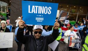 ¡Fuera!: latinos protestan contra Trump en Pensilvania tras comentarios sobre Puerto Rico