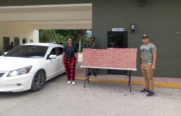 El Ejército somete a la justicia a una mujer por contrabando de cigarrillos