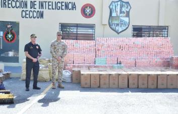 Cesfront entrega 2,105,690 cigarrillos trataron de entrar desde Haití al país