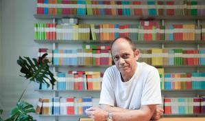 El escritor Damon Galgut: Hace años viajaba para intentar escapar de mí mismo