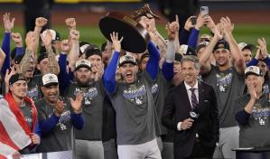 Dodgers conquistan su 8va la Serie Mundial en 5 juegos tras capitalizar errores de Yankees