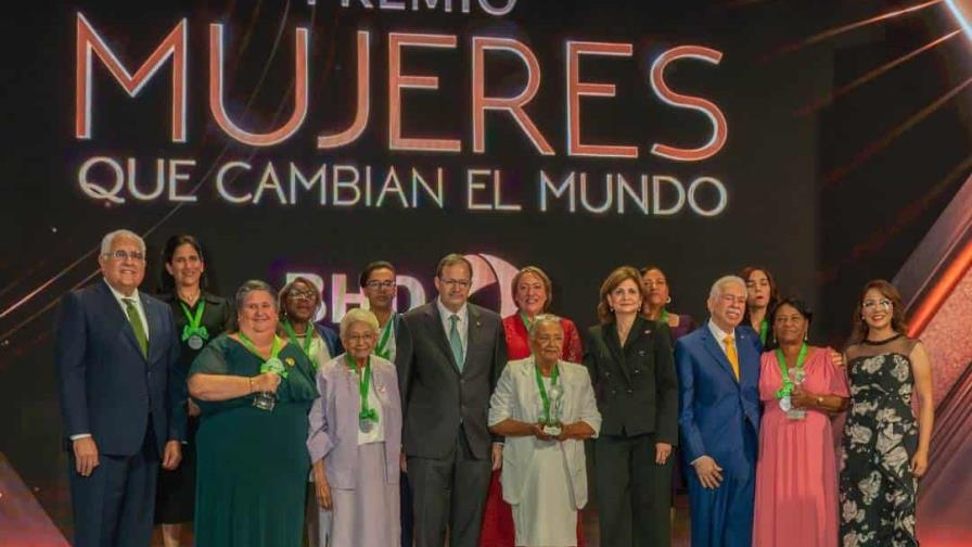 El Banco BHD entrega premio Mujeres que Cambian el Mundo en su novena edición