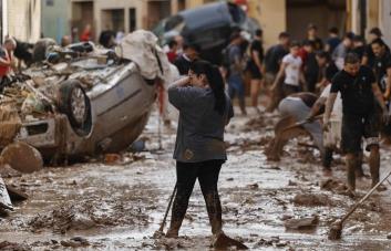 Al menos un colombiano muerto y 32 desaparecidos por el devastador temporal en Valencia