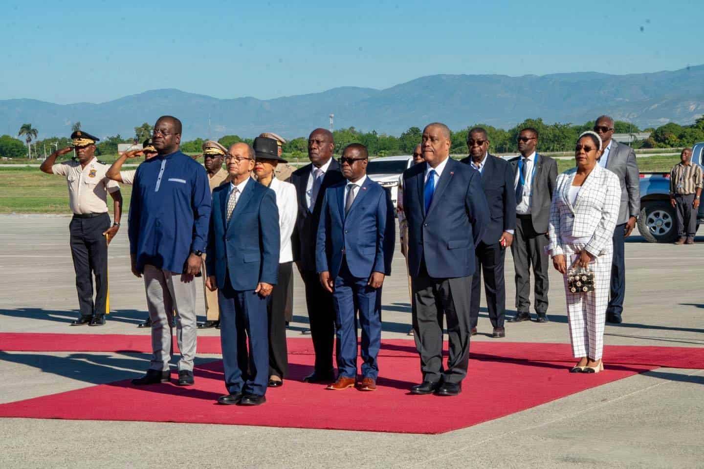 Este viernes el primer ministro acudió al aeropuerto a recibir al presidente del CPT.