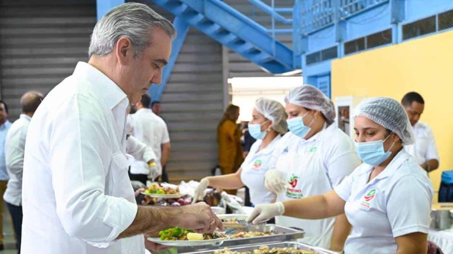 Comedores Económicos distribuyen raciones alimenticias durante actividades presidenciales en Cotuí