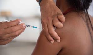 Vacunación a lo largo del curso de vida: desde embarazadas a envejecientes