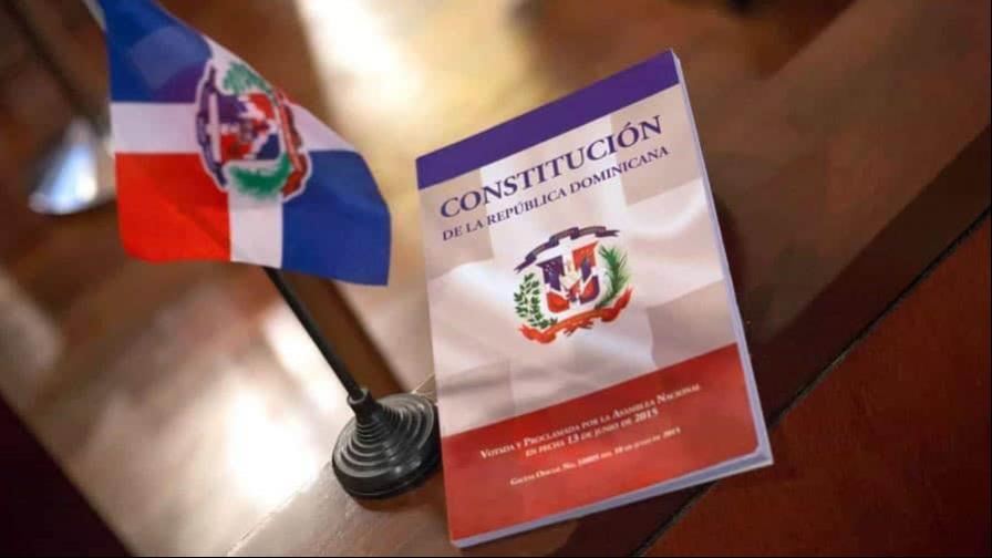 Tras la reciente promulgación de una reforma, RD conmemora el Día de la Constitución