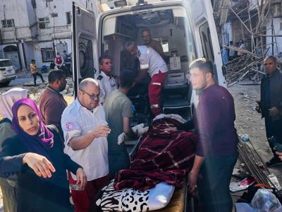 OMS reporta seis heridos en ataque a centro de vacunación en Gaza