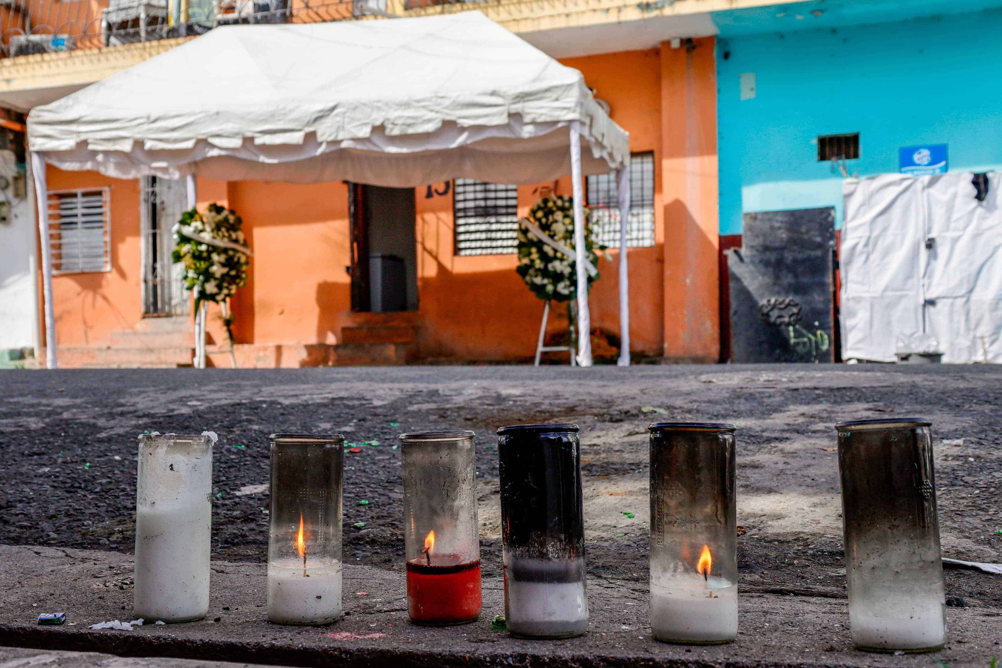 Vecinos del área informaron a Diario Libre que días antes del crimen, Pacheco le raspó parte de la cabeza y las cejas.