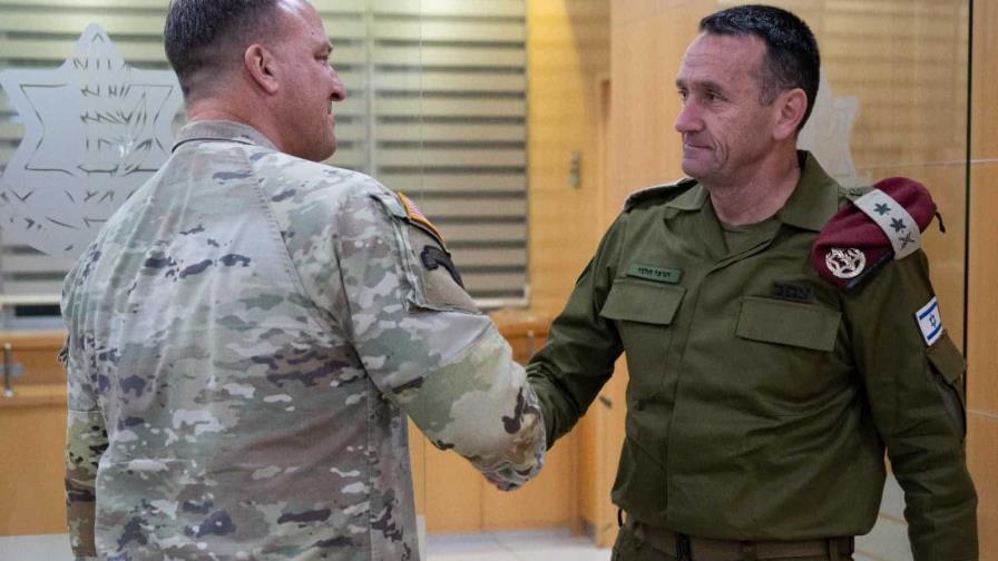 Jefe del Comando Central de EE.UU. visita batería antimisiles en Israel ante amenaza de Irán