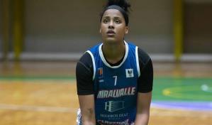La jugadora dominicana Ángela Jiménez permanece grave en la UCI, en España, tras ser intervenida