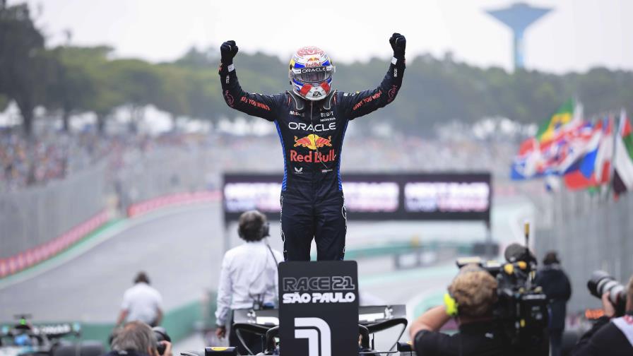 Max Verstappen manda en la lluvia de Interlagos y se aleja de Landon Norris