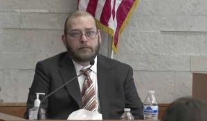 Expolicía declarado culpable por la muerte a tiros de un afroamericano en Ohio