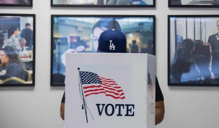 Aliados de Trump dominan las primarias republicanas en Virginia, Kansas y Michigan