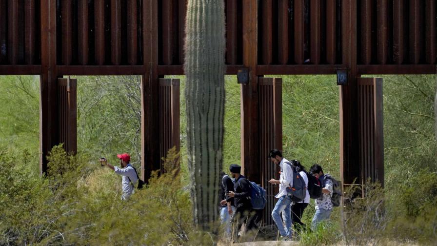 Los votantes en Arizona decidirán si las agencias locales pueden controlar la inmigración ilegal