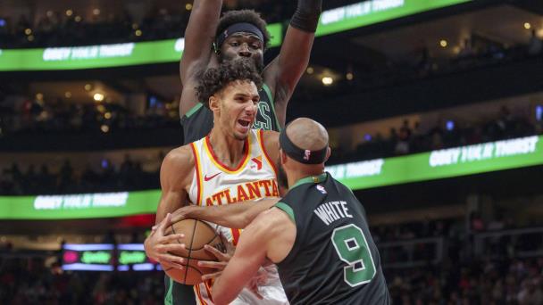 Apabullante primera mitad de Jayson Tatum lleva a Celtics a vencer 123-93 a Hawks