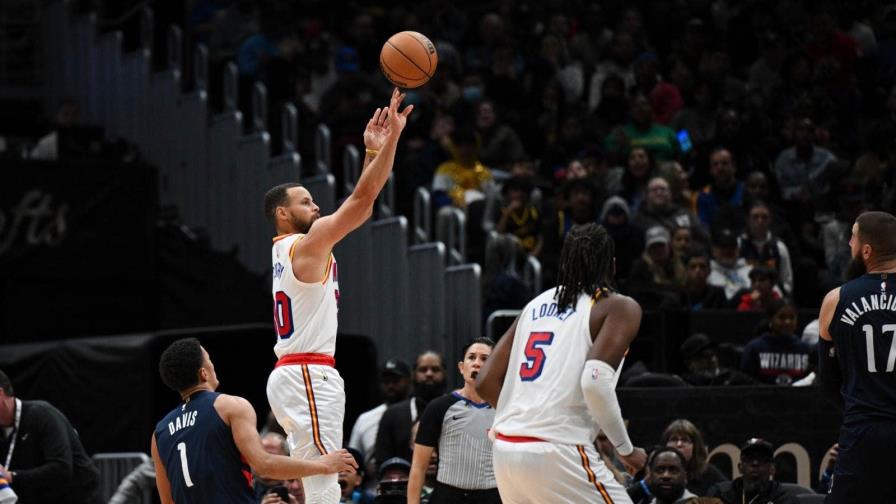 Stephen Curry anota 24 puntos en su regreso y lidera a Warriors a vencer 125-112 a Wizards