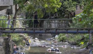 Moradores de la cañada Las 800 están escépticos sobre su saneamiento