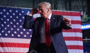 Trump se irrita con reportero por pregunta sobre el aborto: "Deja de hablar de eso"