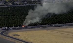 Cinco muertos tras estrellarse un pequeño avión contra un auto al despegar de suburbio en Phoenix