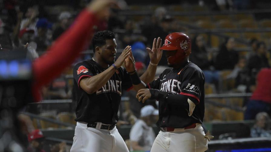 Leones ganan su tercer partido corrido y se despegan en el primero