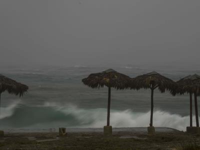 Cuba duramente golpeada por huracán Rafael