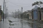 El paso del huracán Rafael dejó Cuba en tinieblas El paso del huracán Rafael dejó Cuba en tinieblas
