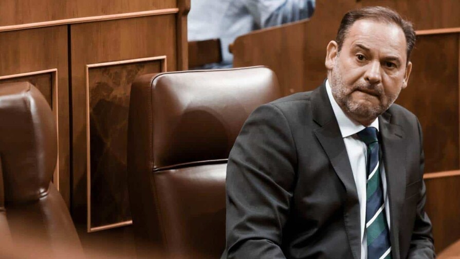 Exministro espa&ntilde;ol niega malversaci&oacute;n en compra de mascarillas