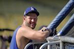 Clayton Kershaw, lanzador veterano de Dodgers, busca recuperarse tras 2 cirugías