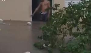 Lluvias desbordan cañadas e inundan viviendas en El Seibo