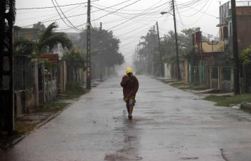 Las provincias cubanas afectadas por el huracán Rafael pasan a la fase de recuperación
