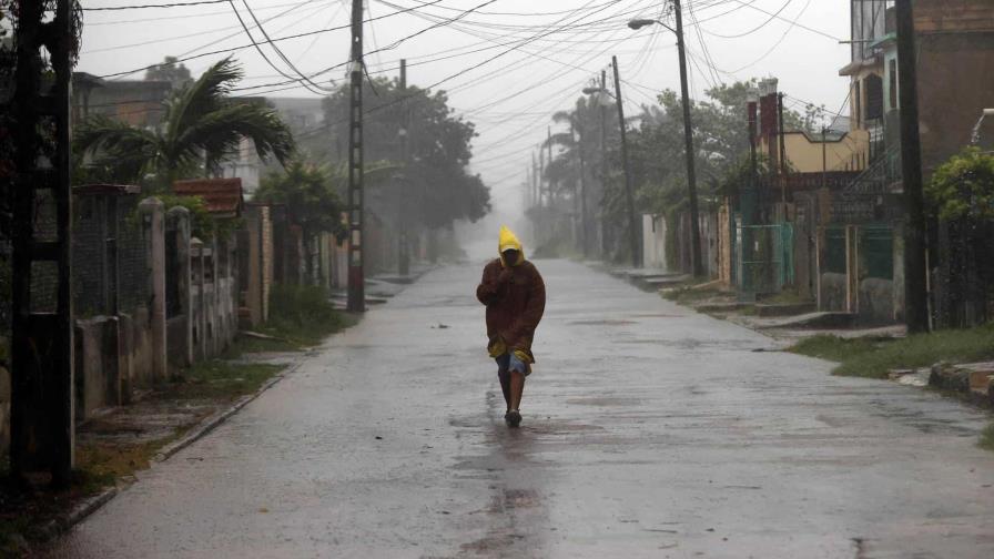 Las provincias cubanas afectadas por el huracán Rafael pasan a la fase de recuperación