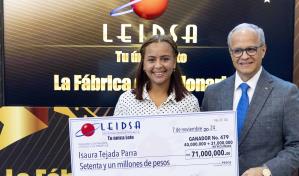 Leidsa entrega 71 millones a joven manicurista