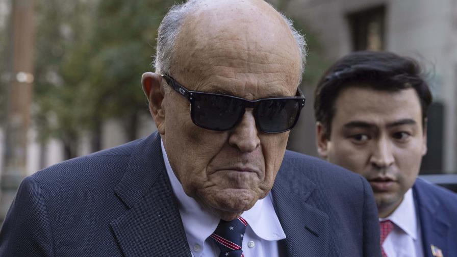 Giuliani comparece en corte de NY tras no entregar a tiempo activos incautados