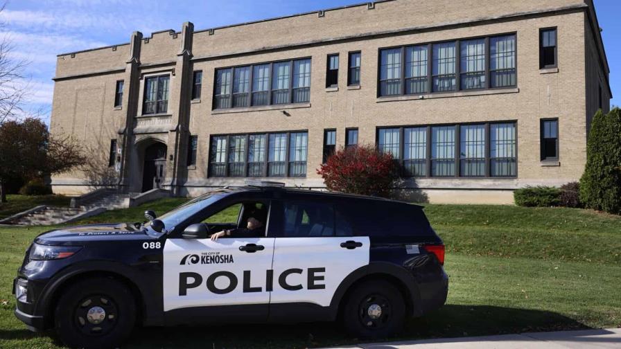 Arrestan a menor que intentó ingresar armado a primaria en Wisconsin