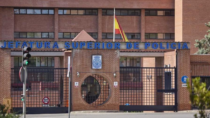 Detienen alto cargo de la Policía española con 20 millones de euros ocultos en la pared de su casa